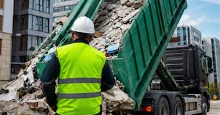 Вывоз строительного мусора в Таганроге: услуги лицензированной компании — ПроМусор